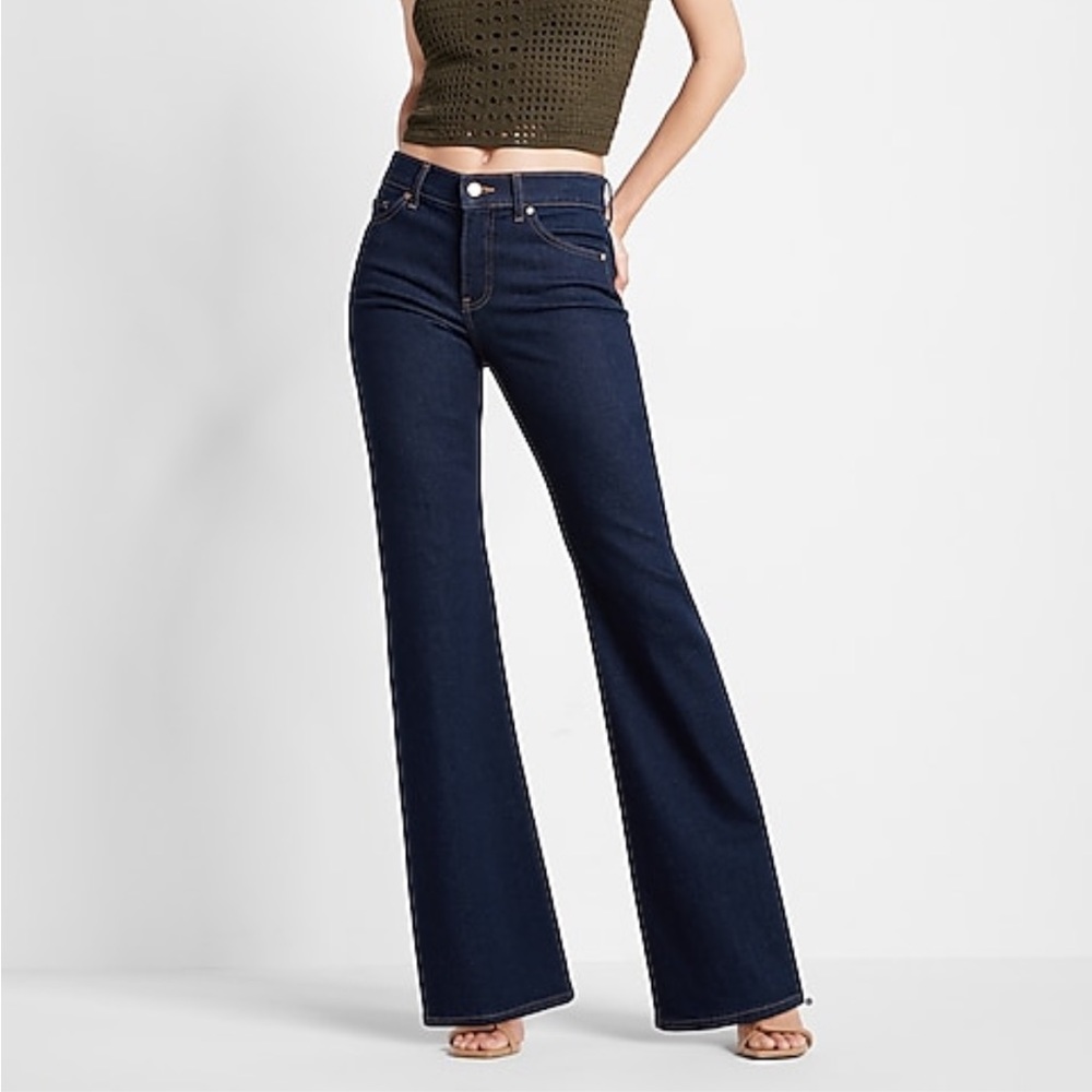 🌟NWT🌟 Express Mid Rise 70s Flare Jeans